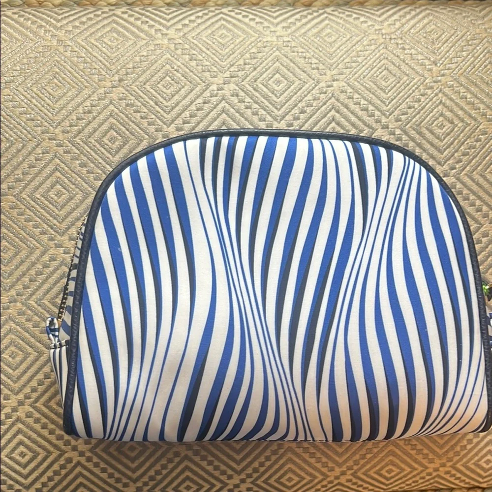 Vera Bradley make up bag Blue and White Striped Women's NWT